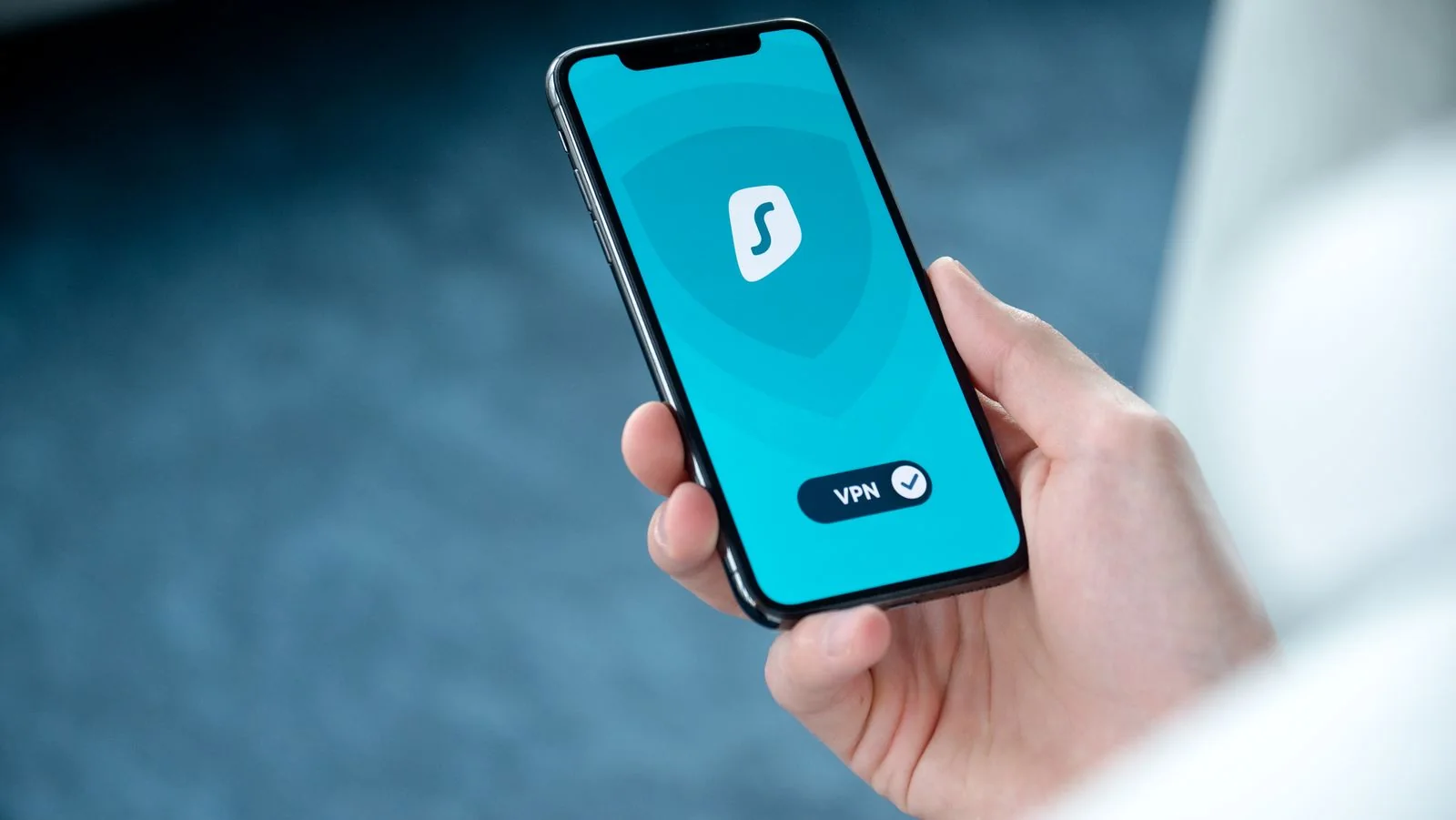 Як отримувати банківські SMS за кордоном без зайвих витрат