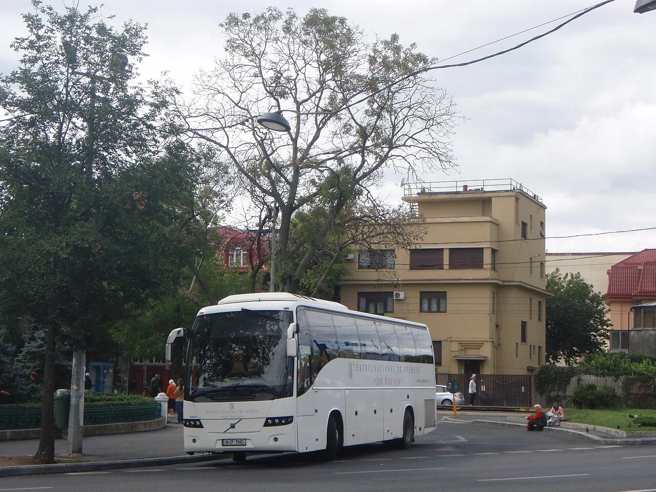 Дешевше житло далеко від зупинки: як порахувати приховану вартість