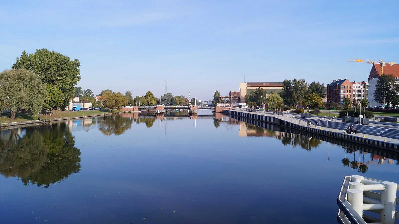 Ельблонг: відновлене старе місто та водні маршрути