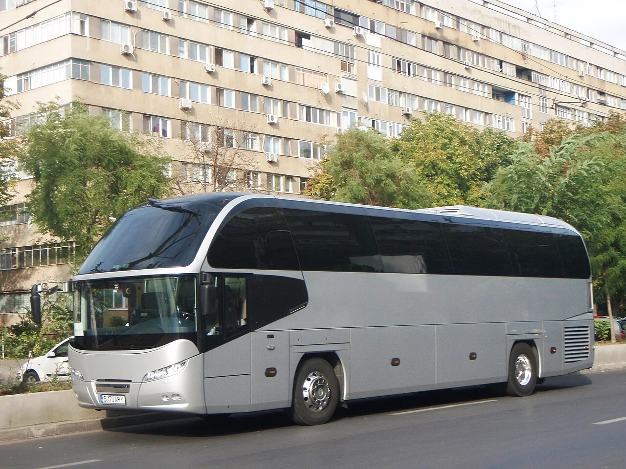 Літній автобусний рейс: що взяти в салон