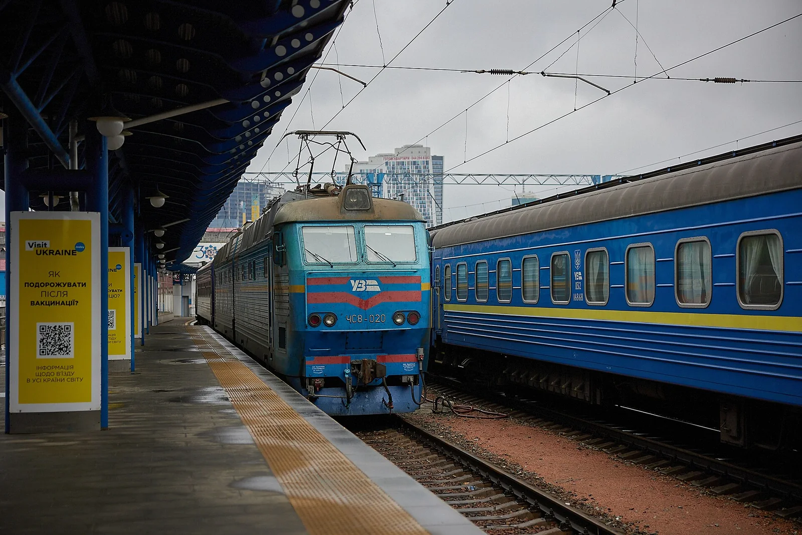 Поїзд Київ — Харків: поїздка з прив’язкою до справ у місті