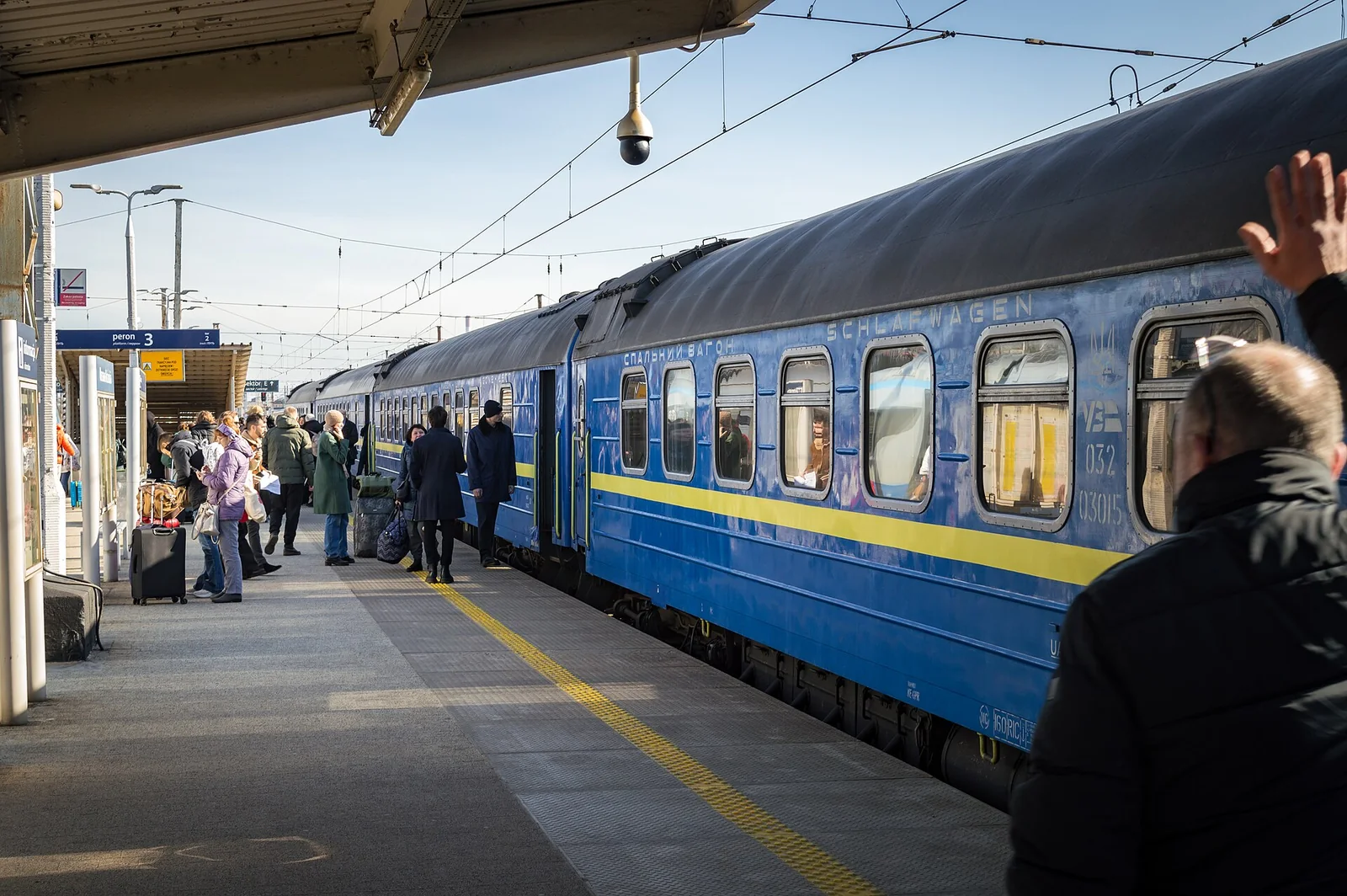 Пасажирський поїзд на залізниці