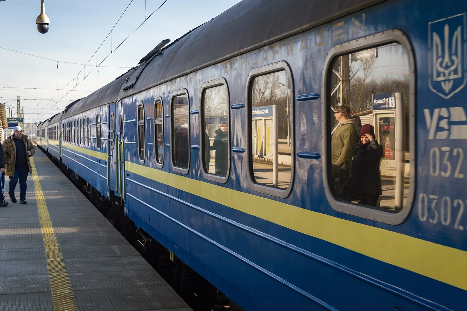 Пасажирський поїзд на залізниці