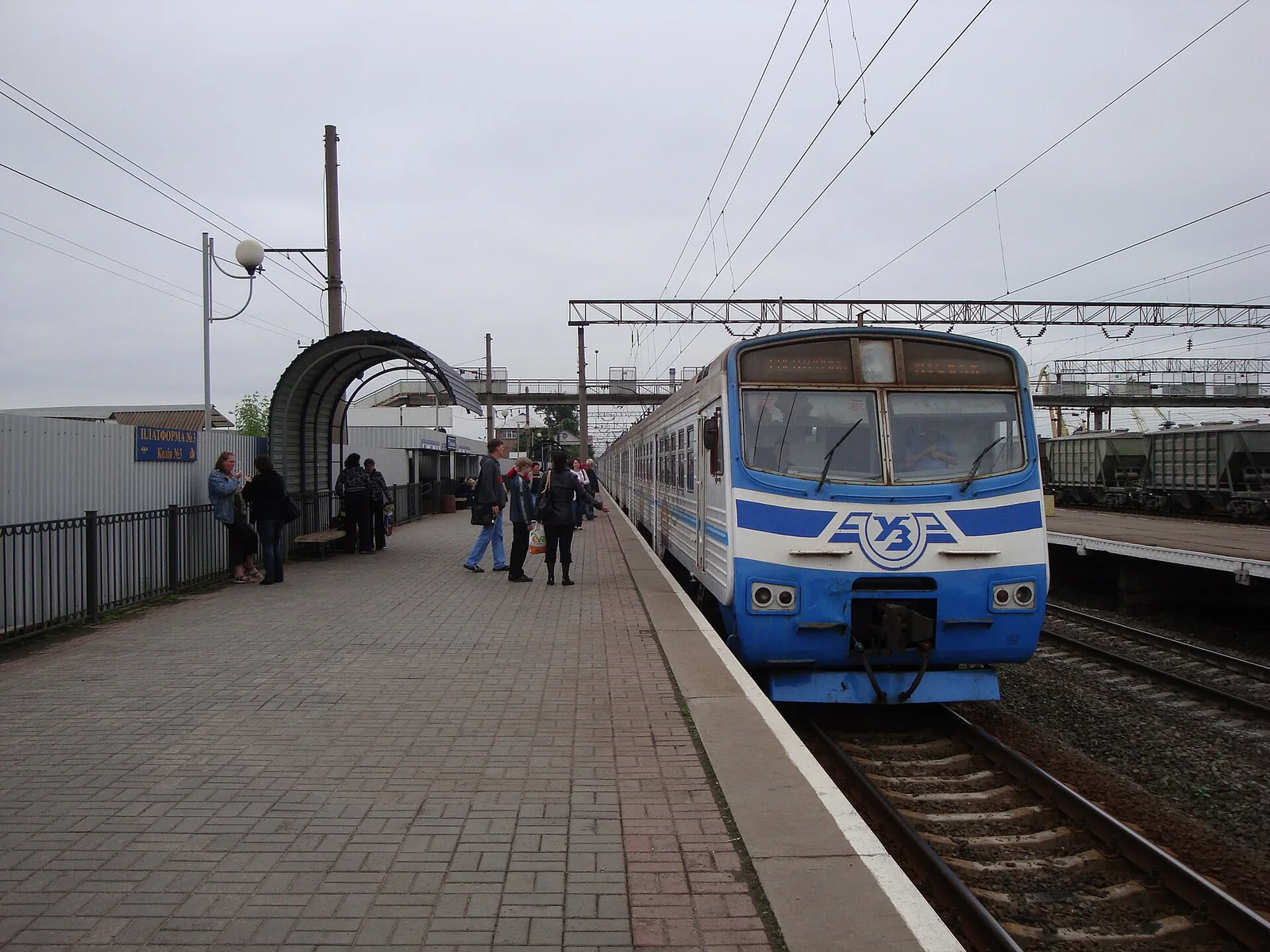 Пасажирський поїзд на залізниці