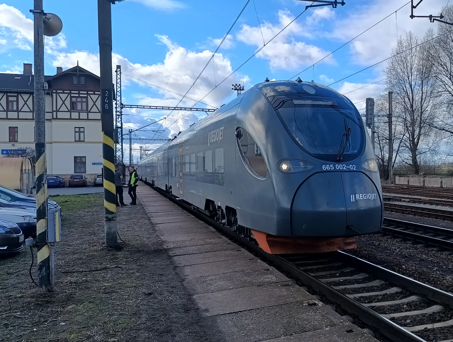 Поїзд Львів — Прага: як перевірити перевізника і пересадку