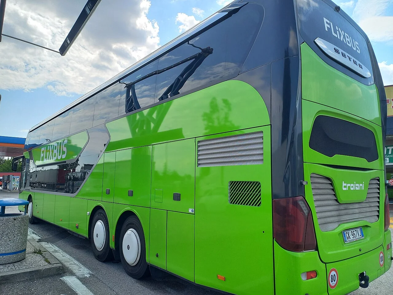 Поїздка автобусом на концерт: як спланувати нічне повернення