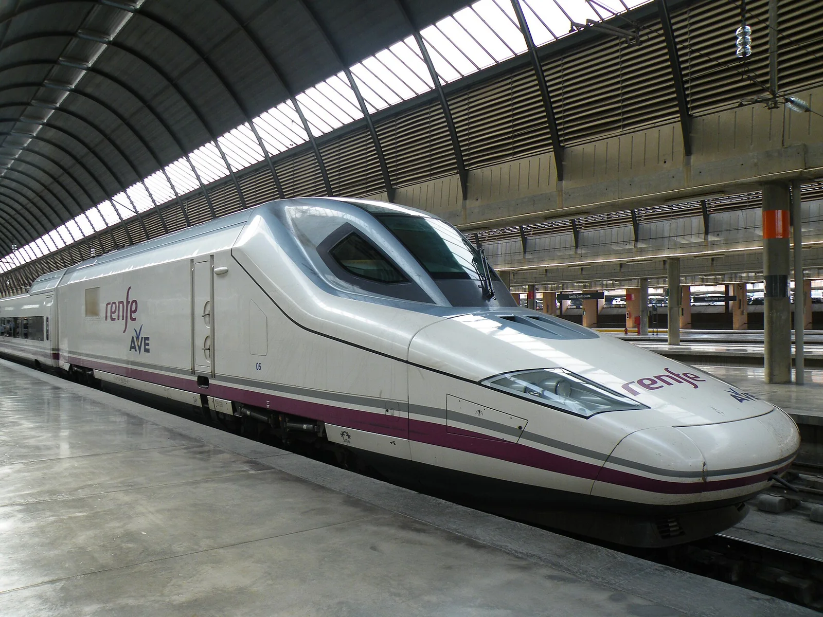 Renfe та швидкісні поїзди Іспанії: що перевірити у квитку